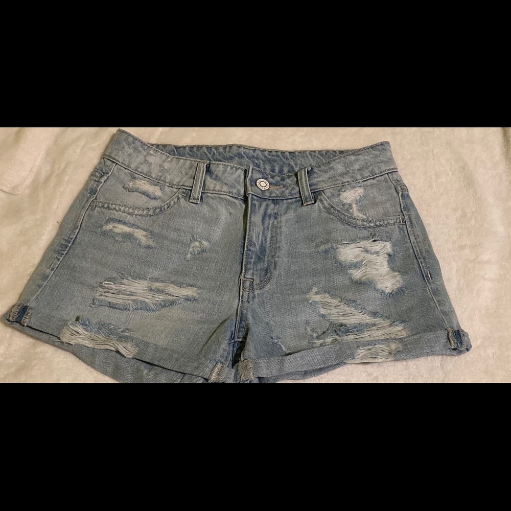 H&M distressed shorts